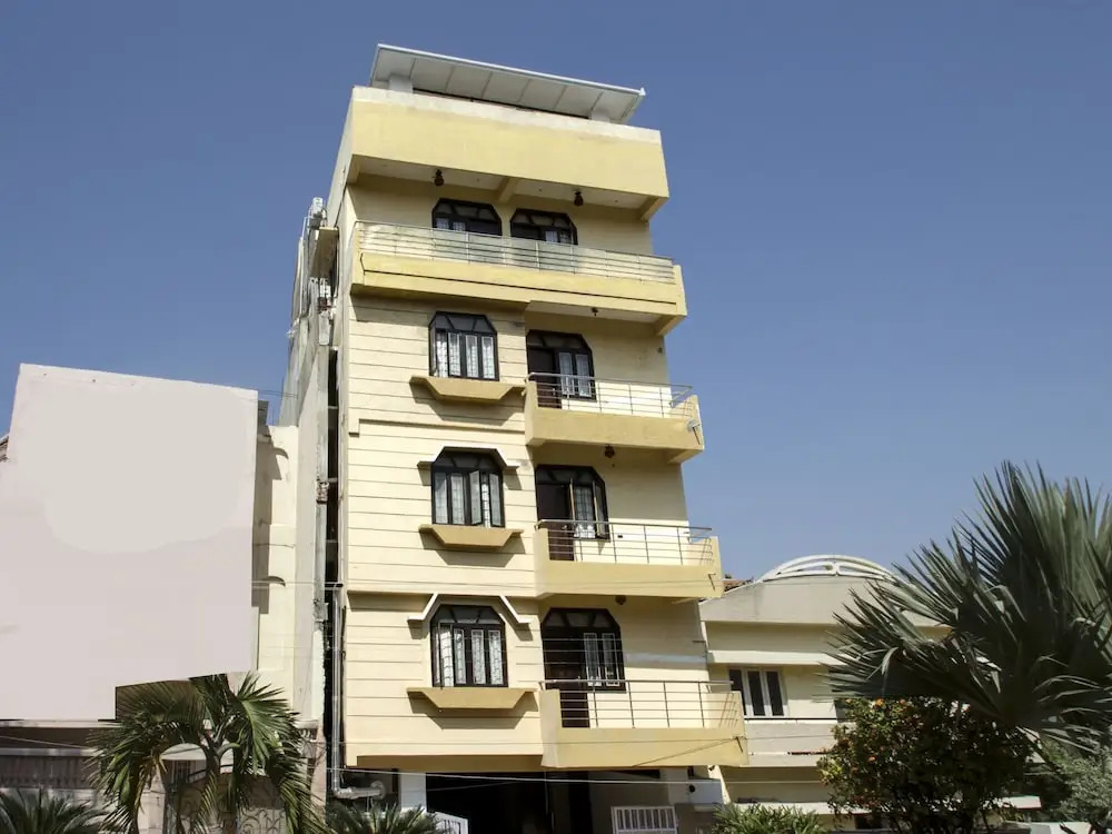 FabHotel Park Heights