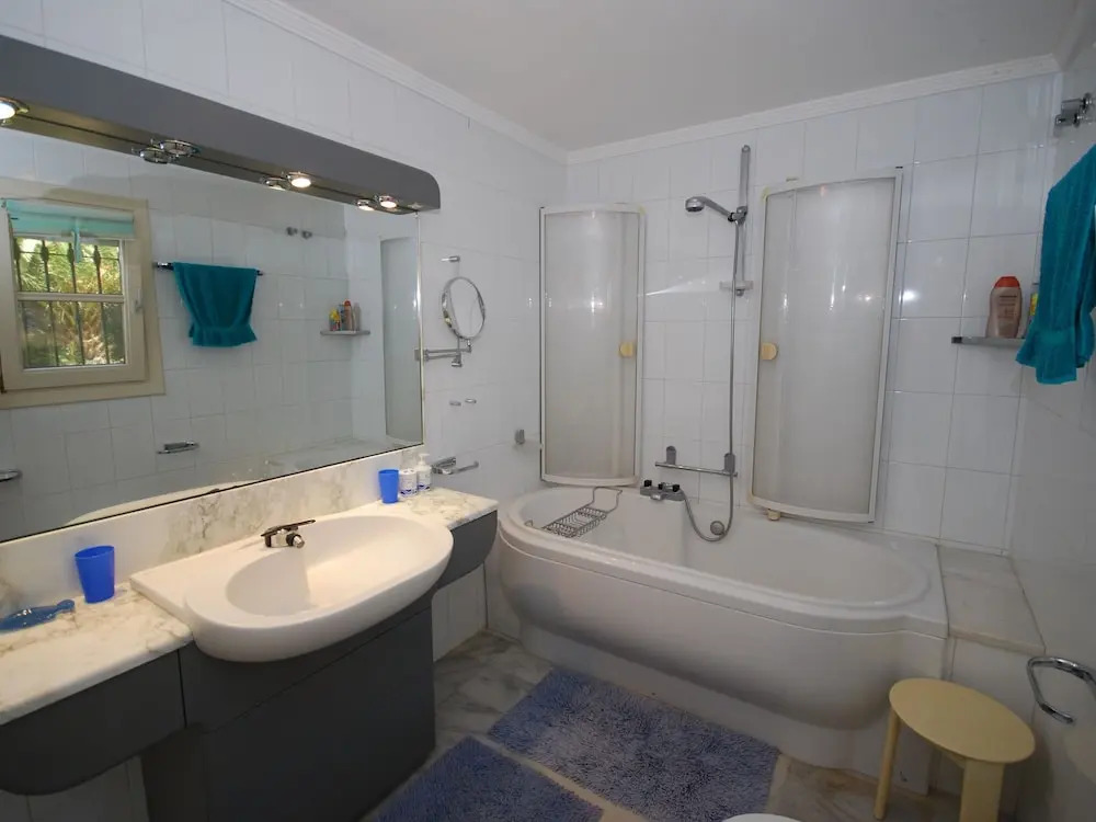 Holiday Villa near Fuengirola with Private Swimming Pool in Green Oasis