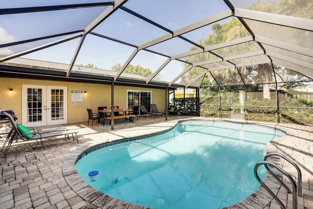 Palm Coast Escape w/ Outdoor Oasis: 6 Mi to Shore!
