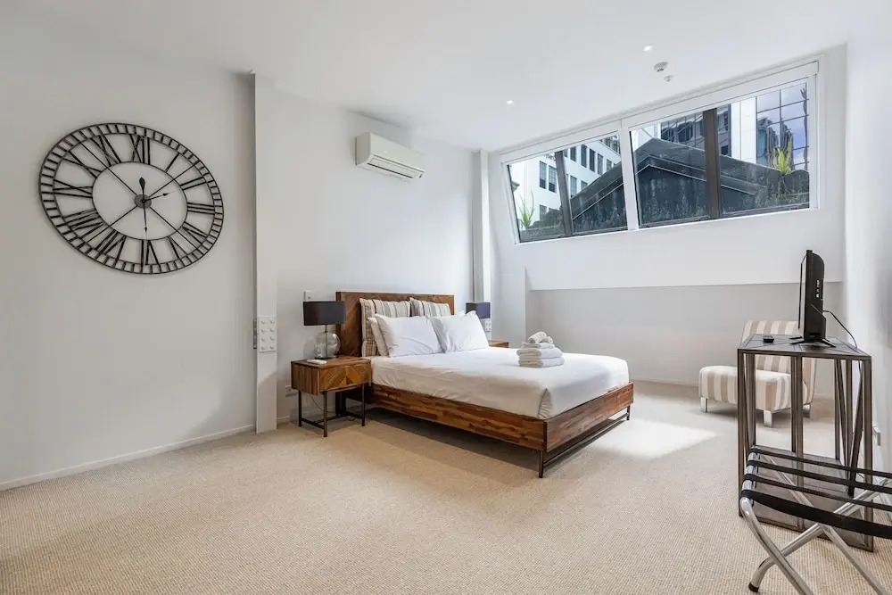 Downtown CBD Apt | Central Walkable | Zodiak Stays