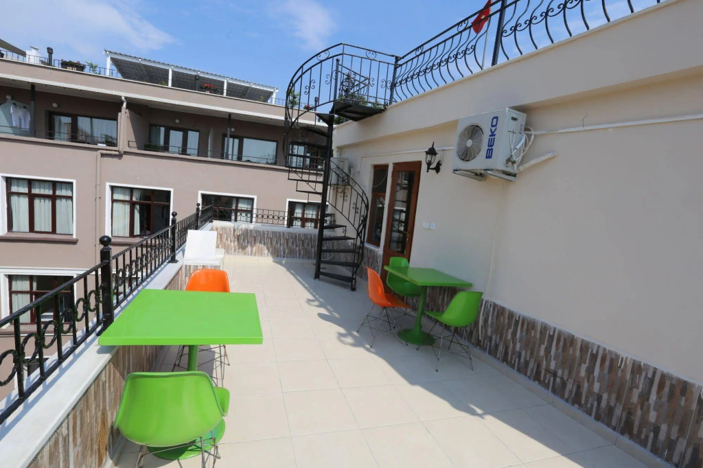 Camelot Apartment