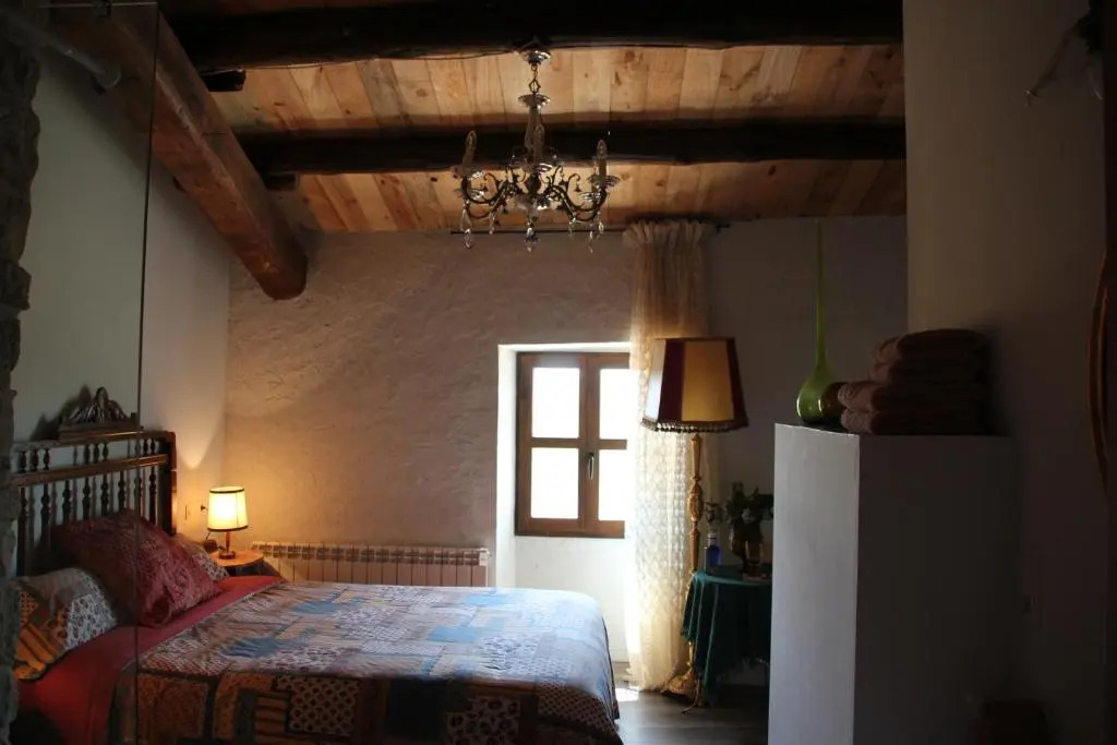 La Casa Dels Ocells- Adults Only
