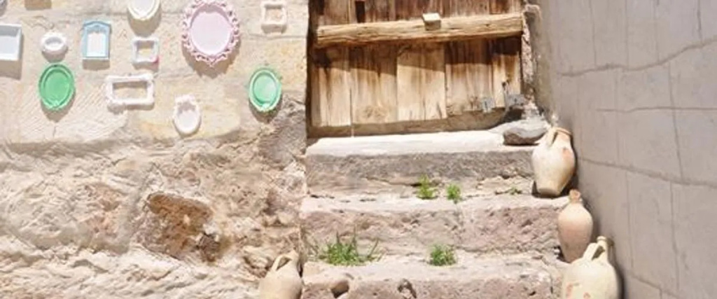 Cemil Köyü Cave House