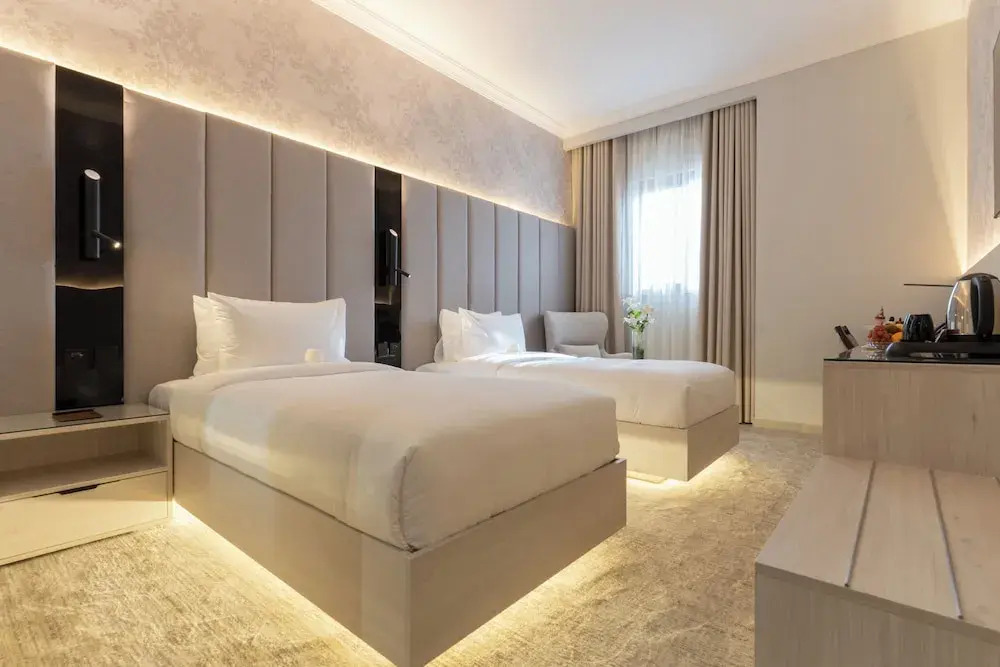 Lumian Hotel