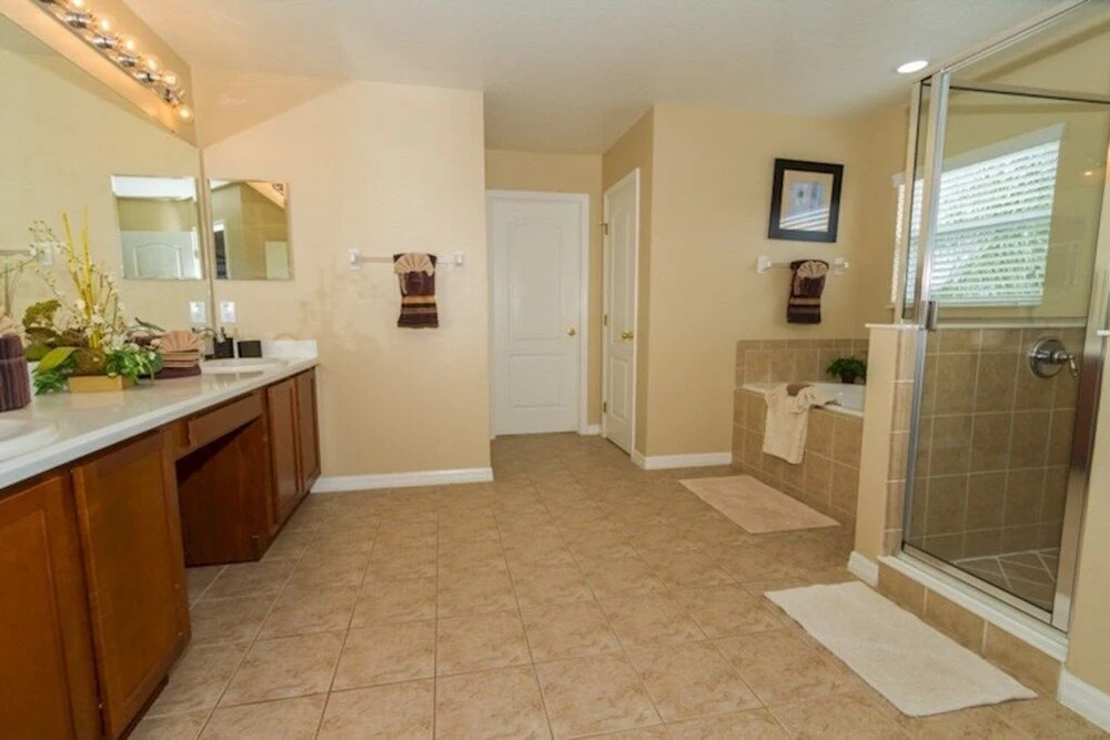 West Haven Villa Pool/spa And Game Room! 5 Bedroom Home by Redawning
