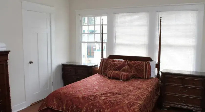 Charming Uptown Bungalow
