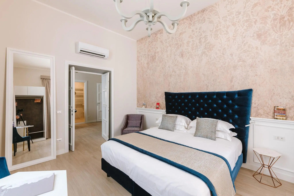 Rhea Silvia Luxury Navona