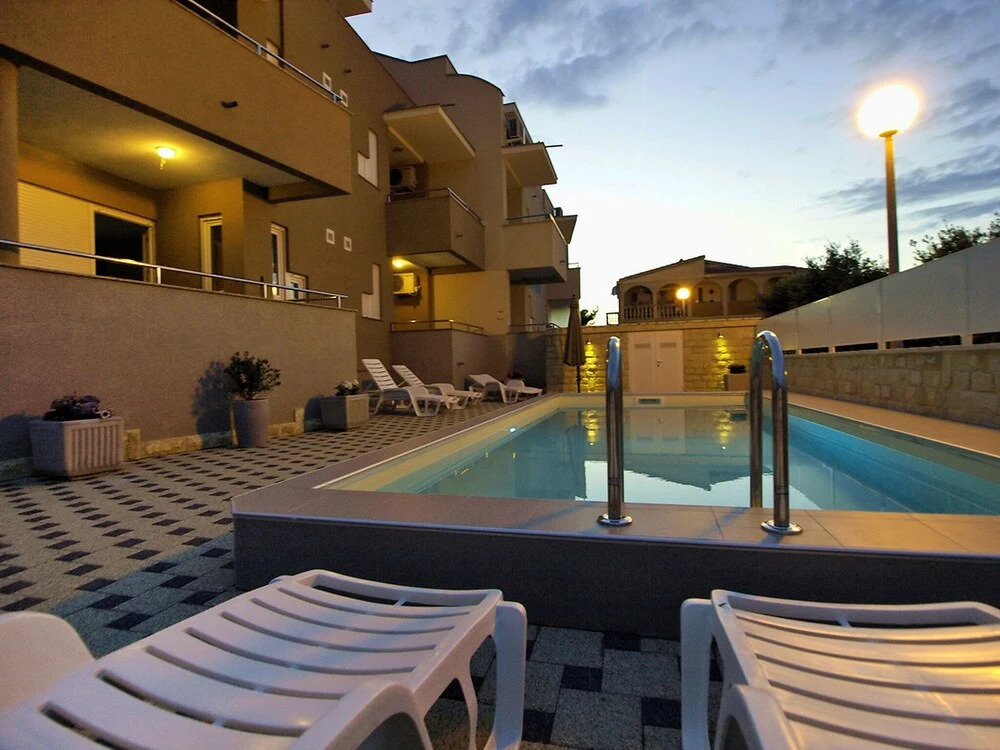 Mlasina Nin in Nin With 1 Bedrooms and 1 5 Bathrooms