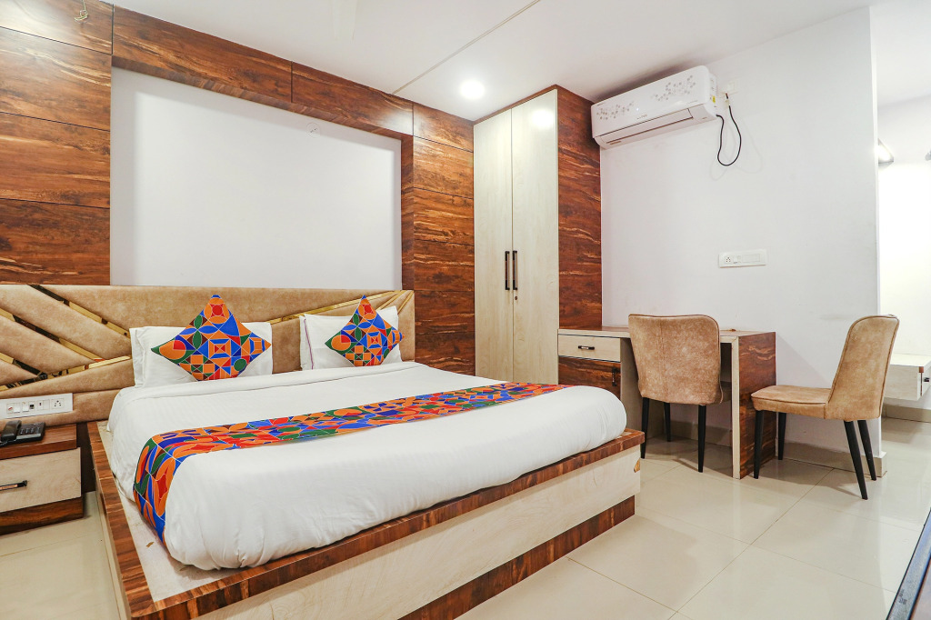 Fabhotel Double Tree