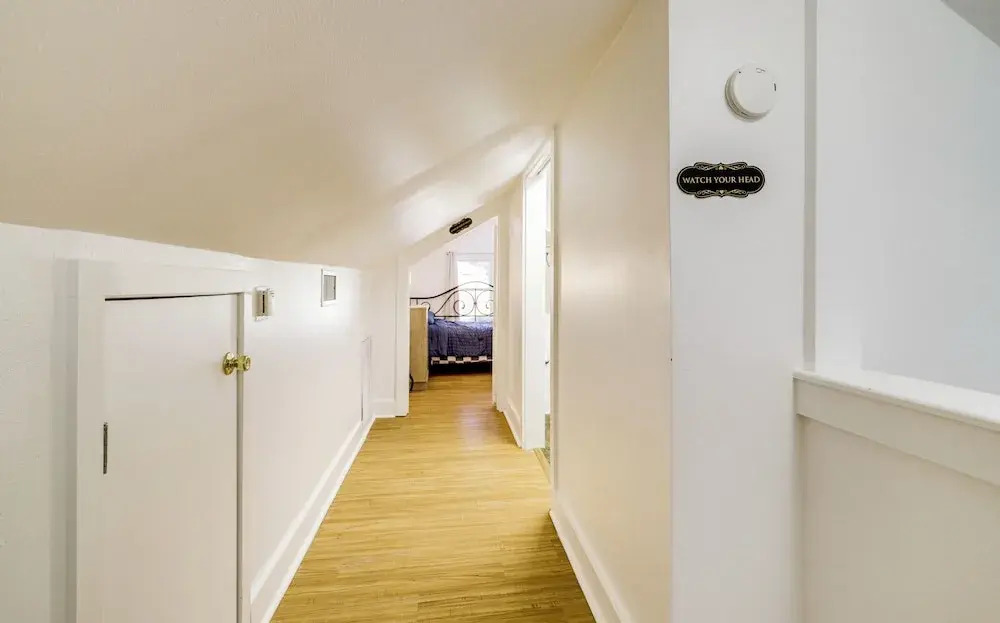 1 Mi to Dtwn! Restored 1930s Brenham Retreat