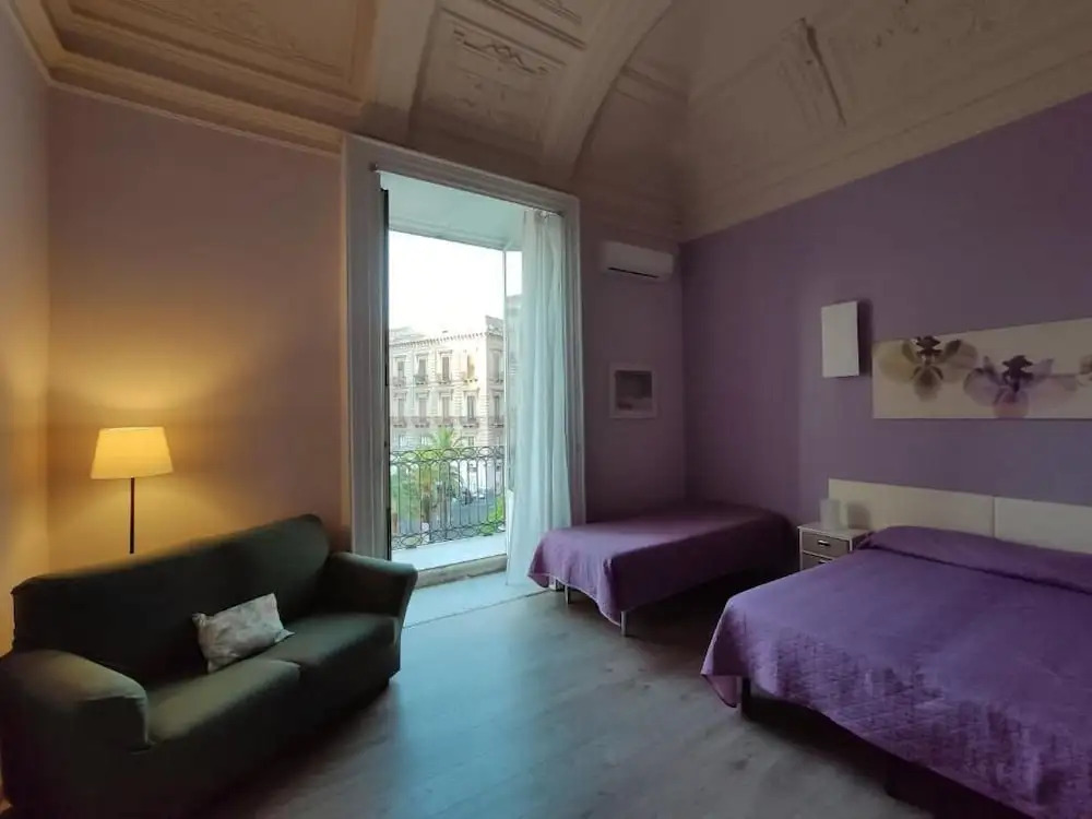 B&B Acanthus