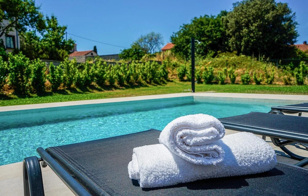 Awesome Home in Vintijan With 3 Bedrooms, Wifi and Outdoor Swimming Pool