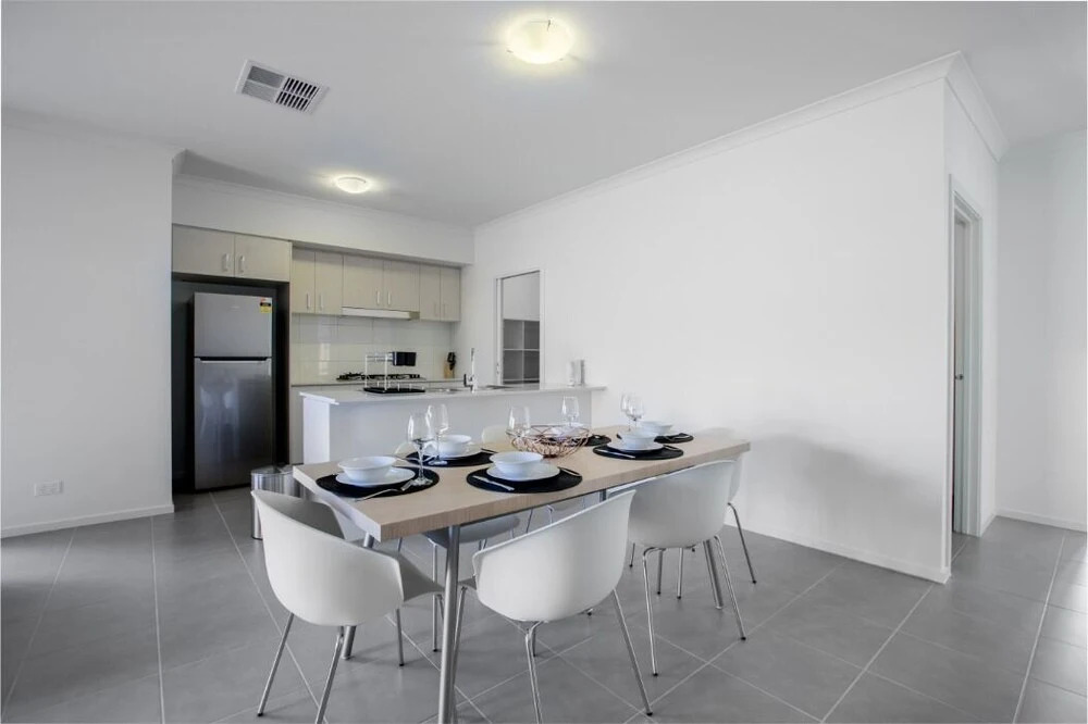 Big Family Fun@ 4 Bedrooms House in Point Cook