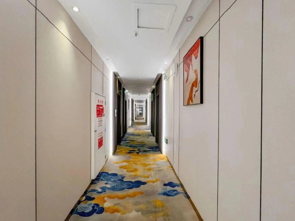 Jingyi Holiday Inn West of Fujian