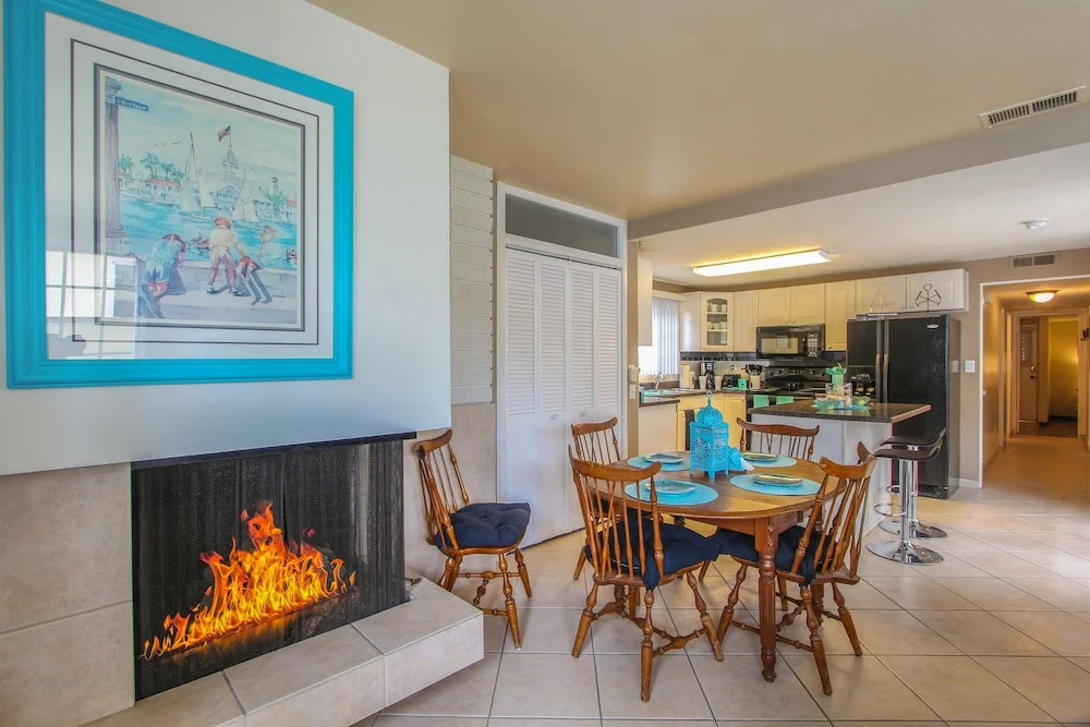 114 Onyx Avenue Townhouse 3 Bedrooms 2 Bathrooms Townhouse