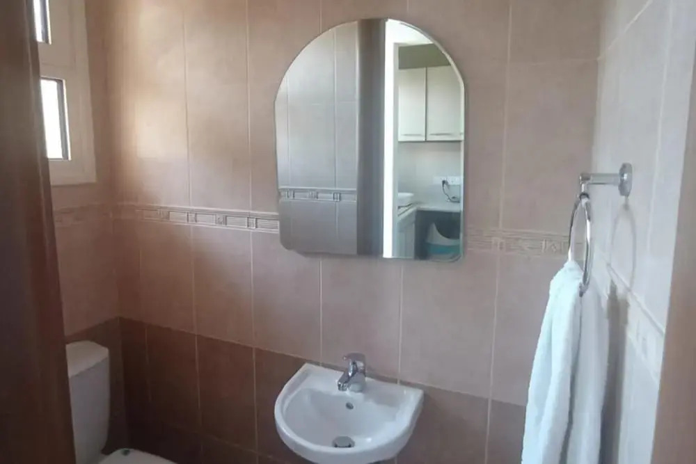 2 Bedroom House Sleeps 6 - Pool, Hot Tub, Garden