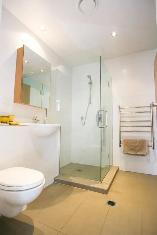 Epsom Central Modern 3Brd Apt