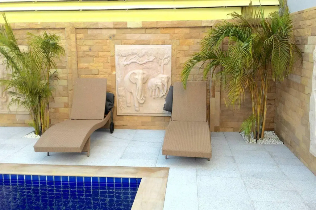 Laong Residence