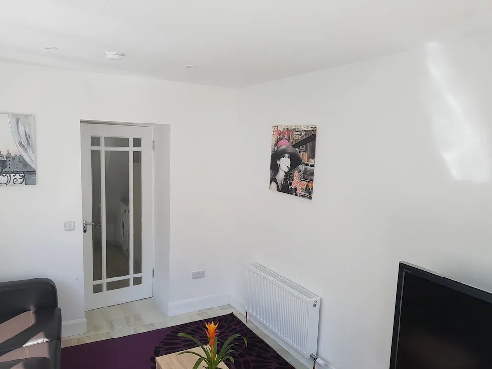 Four bed comfy house cork suit 7 guest