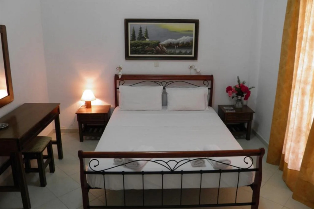 Delphi Hotel