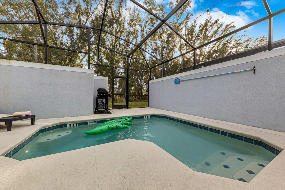 South-Facing Pool 5BR Storey Lake Lazy River 2437