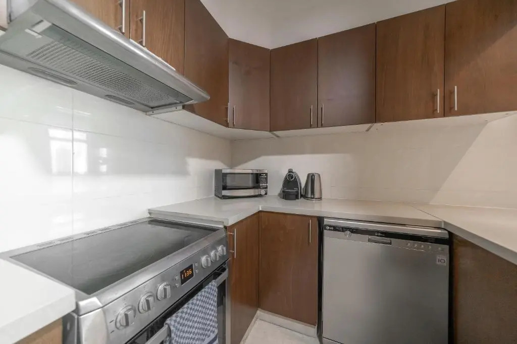 HiGuests - Spacious 1BR in Dubai Marina With Amazing Views
