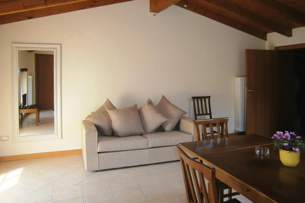 Apartment in Lazise With Communal Pool