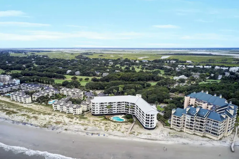 518 Seascape Waterfront Views + Community Pool