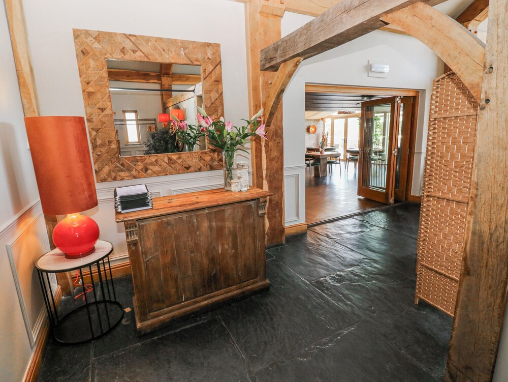 Rose Apartment - Gower