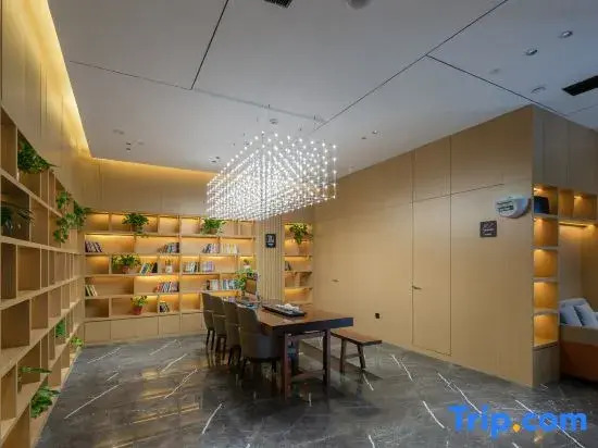 Yaguo Exquisite Hotel (Zhou Lipstick Xingmei Kailong Branch)