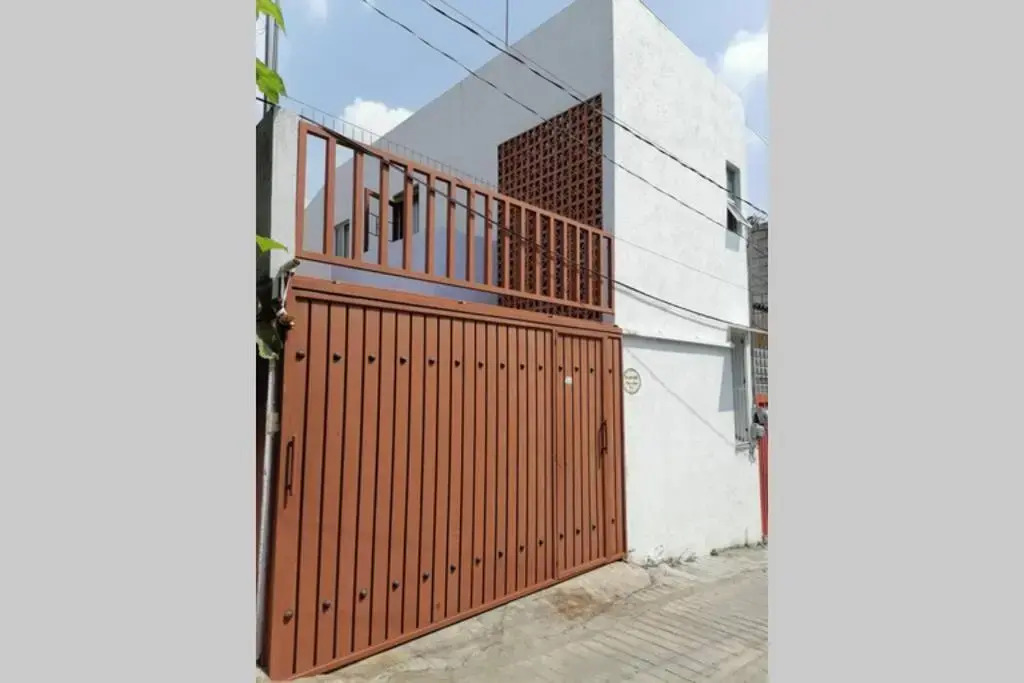 Bonita casa amueblada para 12 personas a 3 Kms del centro Cuernavaca
