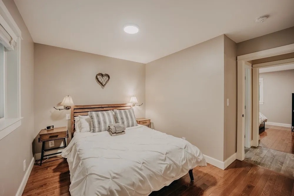 69sl - Upscale - Hot Tub - Wi-fi - Bbq - Sleeps 8 4 Bedroom Cabin by Redawning