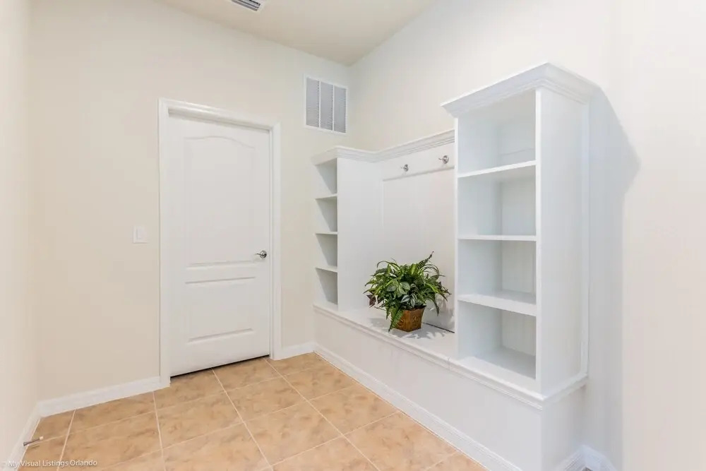 8875 Ultimate 8 Bedroom 6 Bathroom Windsor