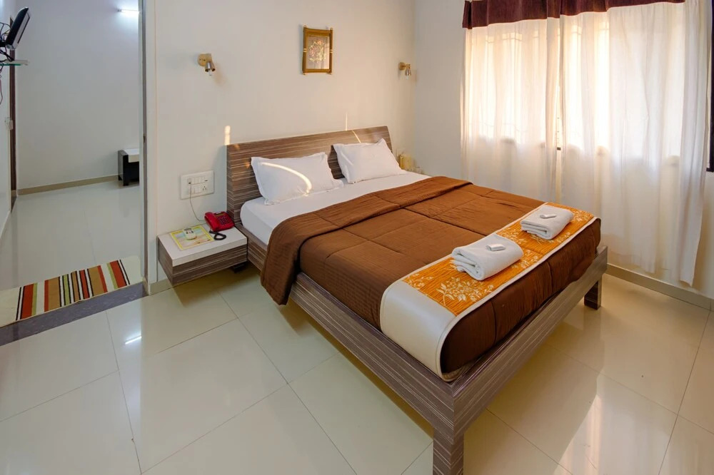 OYO 4018 Hotel Grand Ashwin