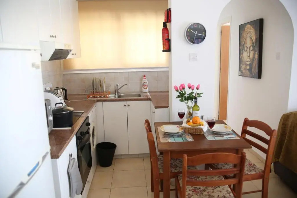 The Cosy Retreat Kato Paphos Apt 400m To The Beach