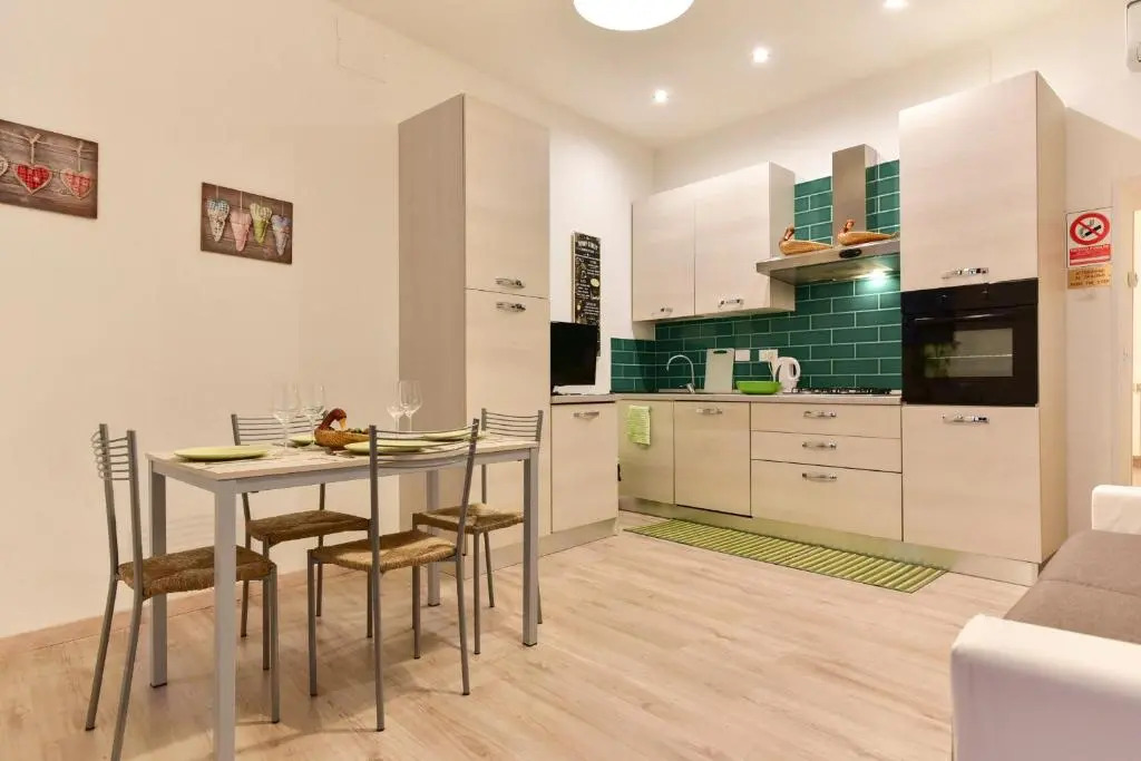 BMGA l Coliseum Rome Apartment 1Bdr for Couples