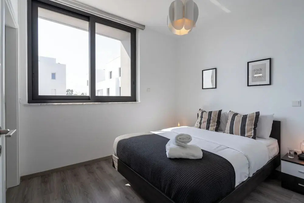 Taupe 2-BR Apt. & Balcony in Larnaca