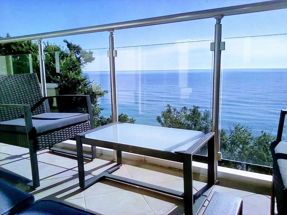 Silver Beach B16 Apartment