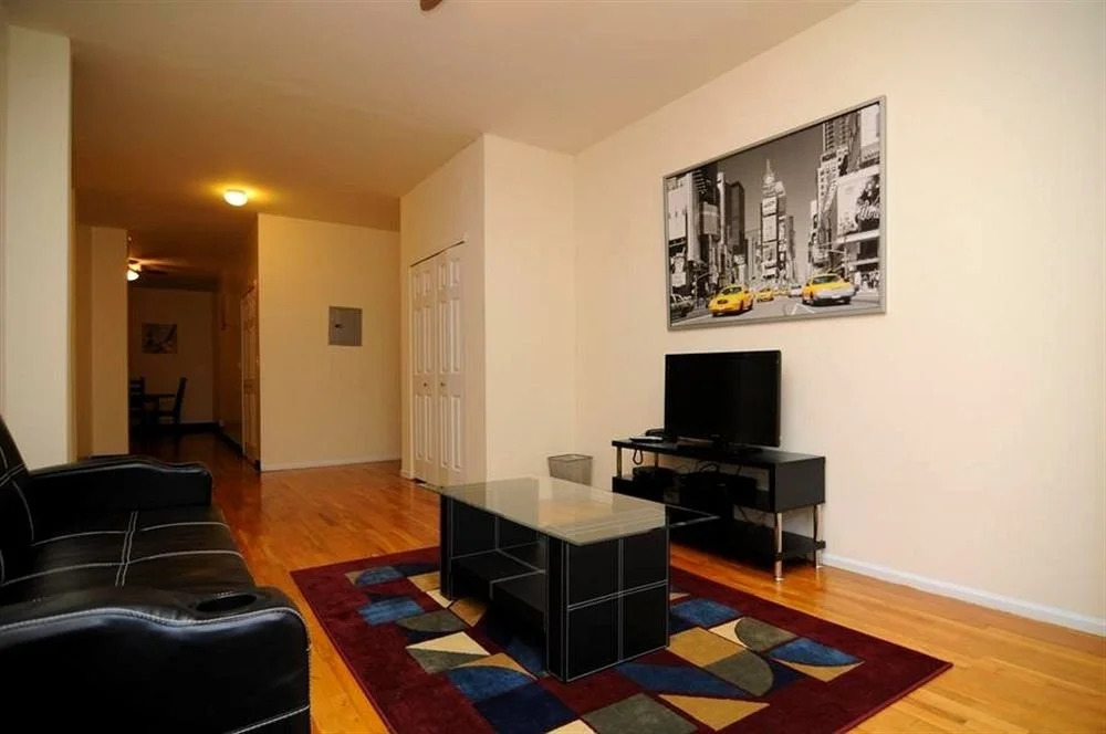 Brooklyn Deluxe Suite Apartments