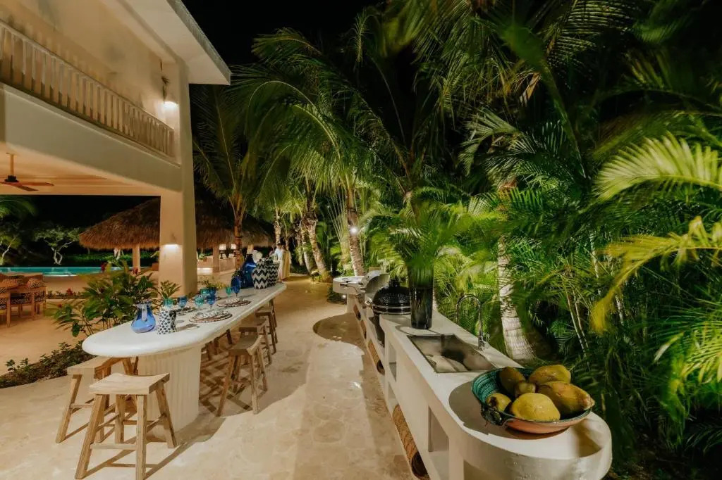 Unique mediterranean-style villa with golf and lake view in luxury beach resort
