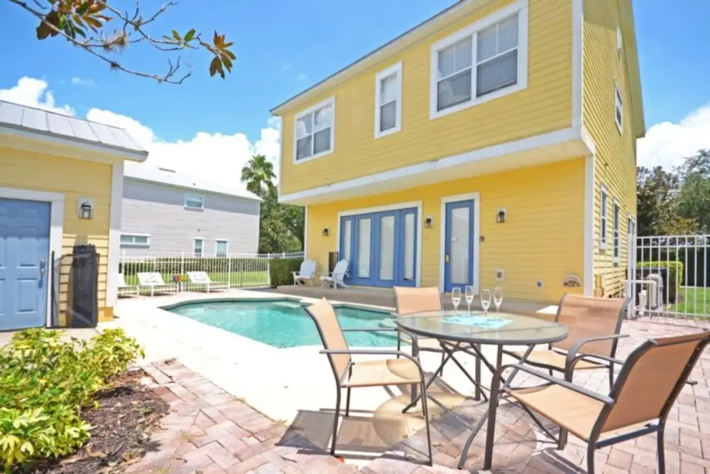 Reunion Retreat 3 Bedroom Home by RedAwning