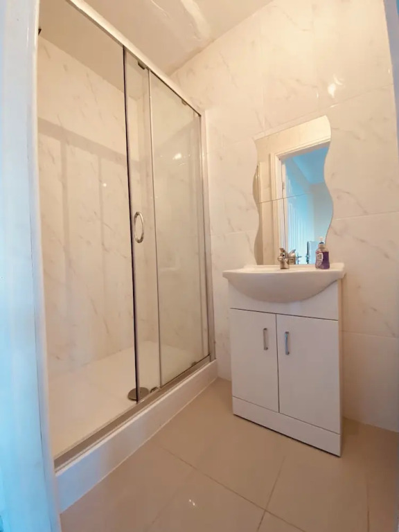 London Lodges