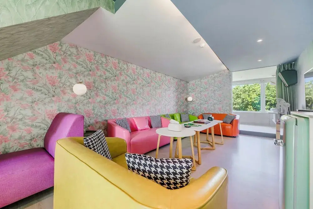 Happiness Pink B&B
