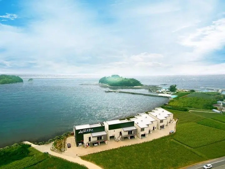 Dimarae poolvilla