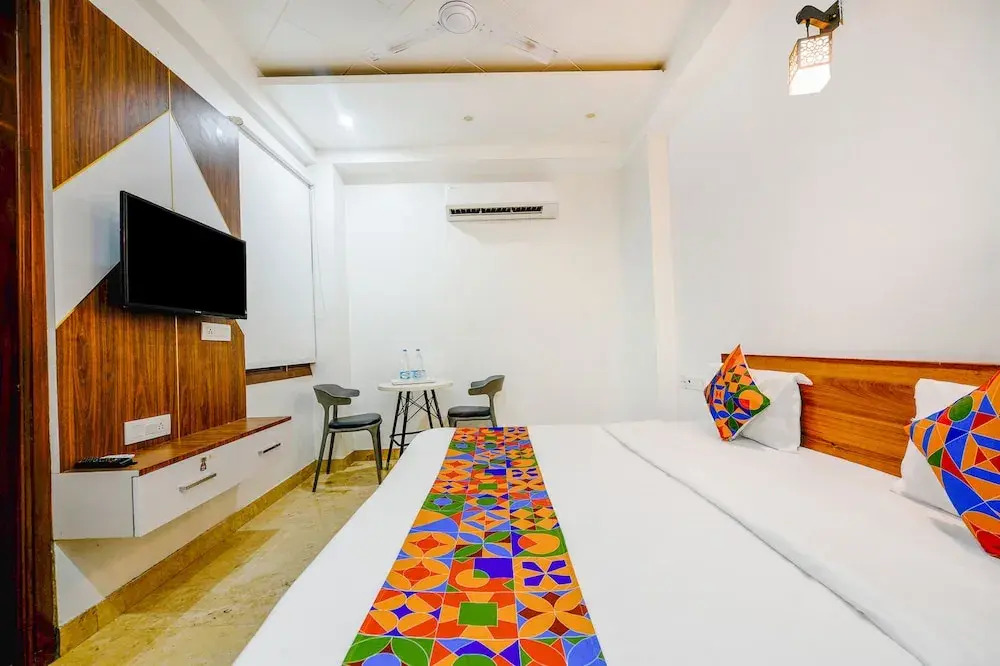FabHotel Amrit Palace