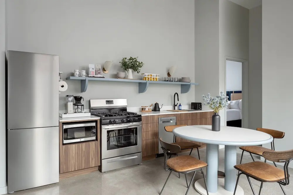 The Neighborhood Hotel - Little Italy Studio