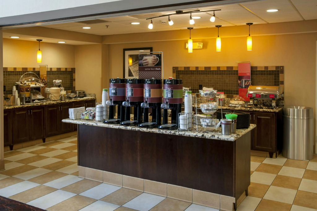 Hampton Inn & Suites Watertown