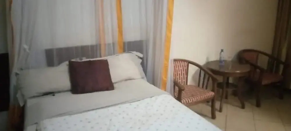 Silvia's  Inn Hotel