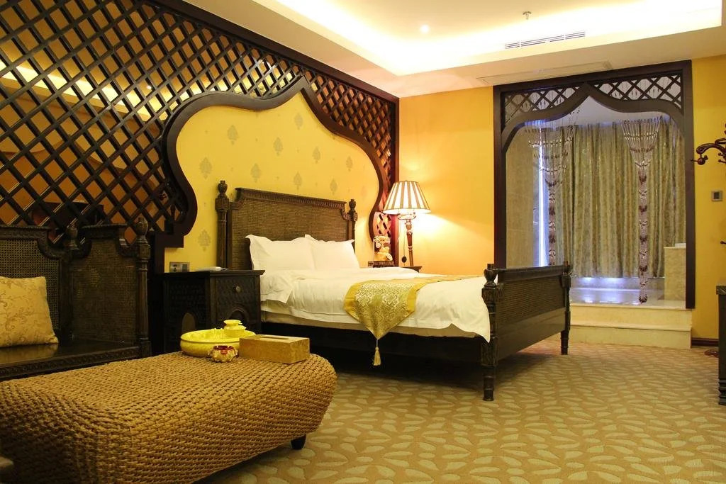 Xiamen Alice Theme Hotel