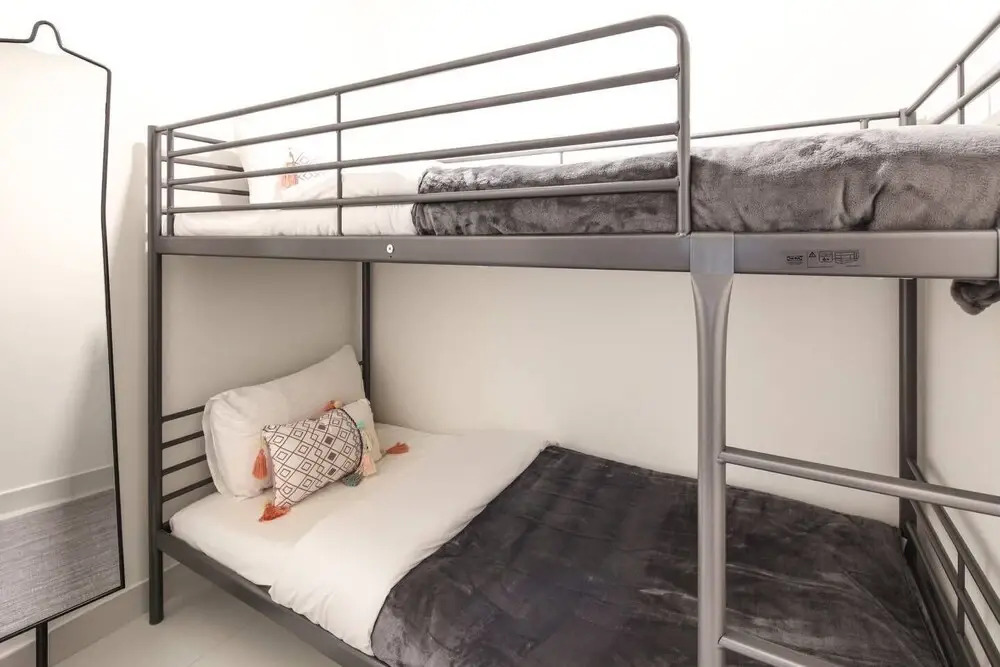 Superior + Luxurious 2BR - Sleeping 7!